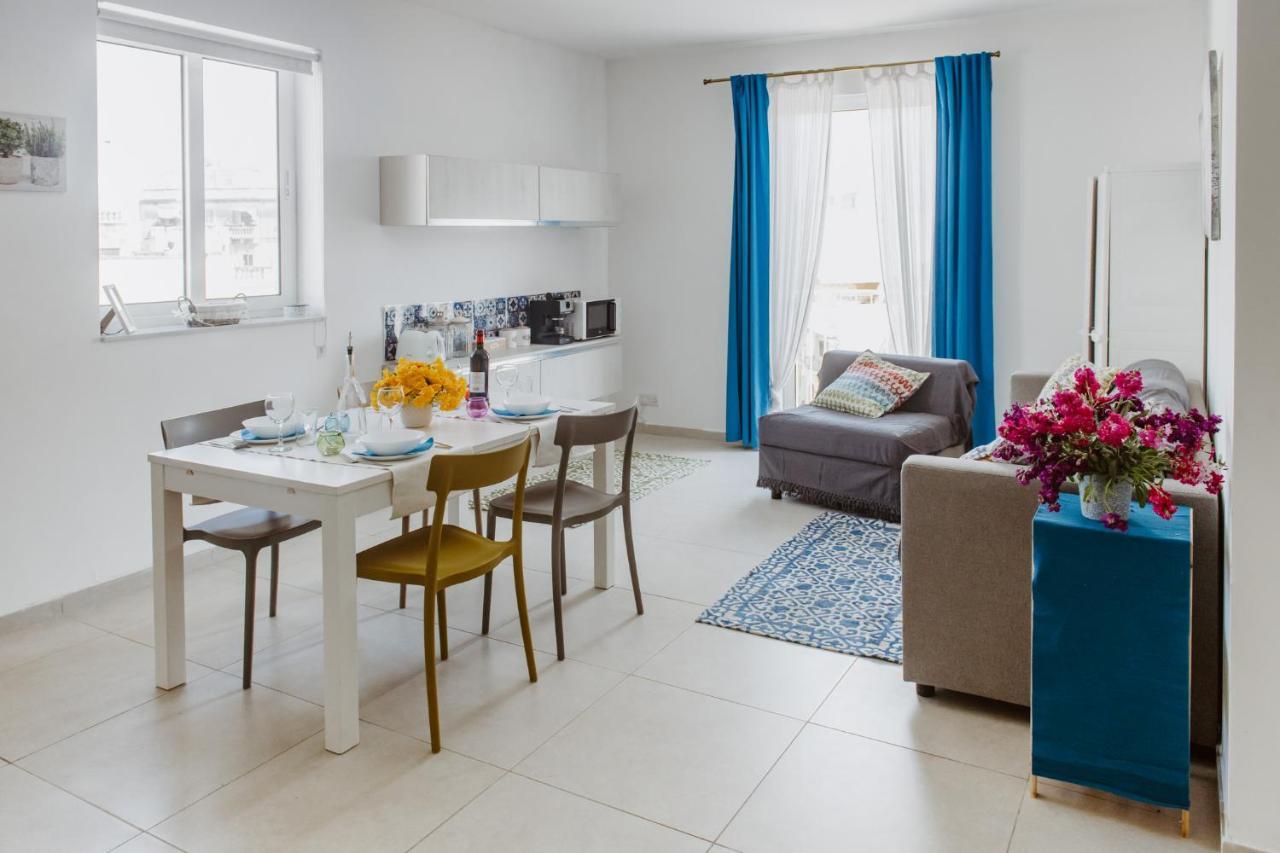 Sliema, Villa Savoia Luxury Apartment For 5 Guests Gzira Esterno foto