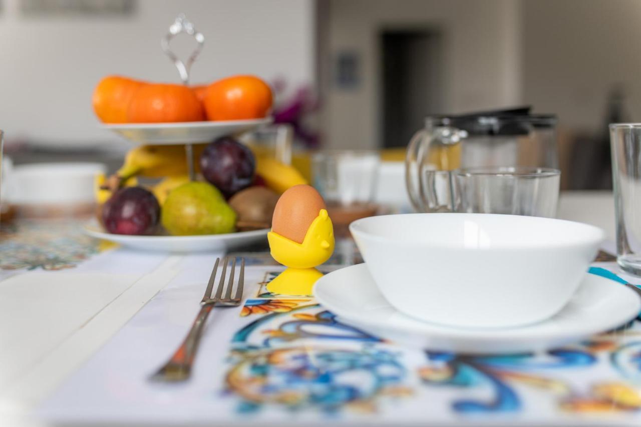 Sliema, Villa Savoia Luxury Apartment For 5 Guests Gzira Esterno foto