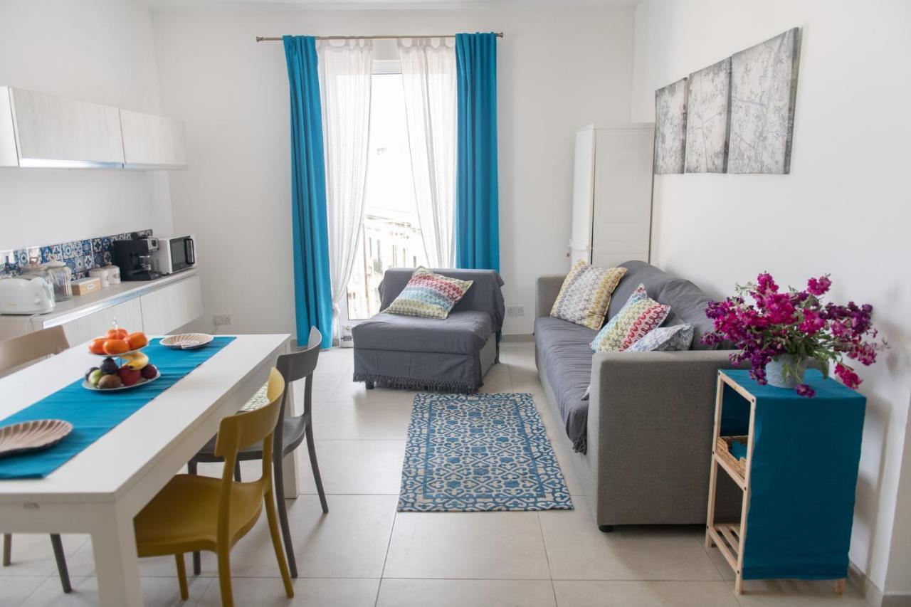 Sliema, Villa Savoia Luxury Apartment For 5 Guests Gzira Esterno foto